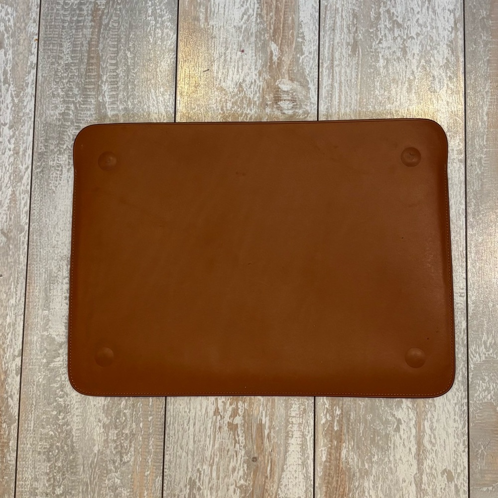 Apple MacBook Leather Sleeve - 12 in. - Picture 3 of 3
